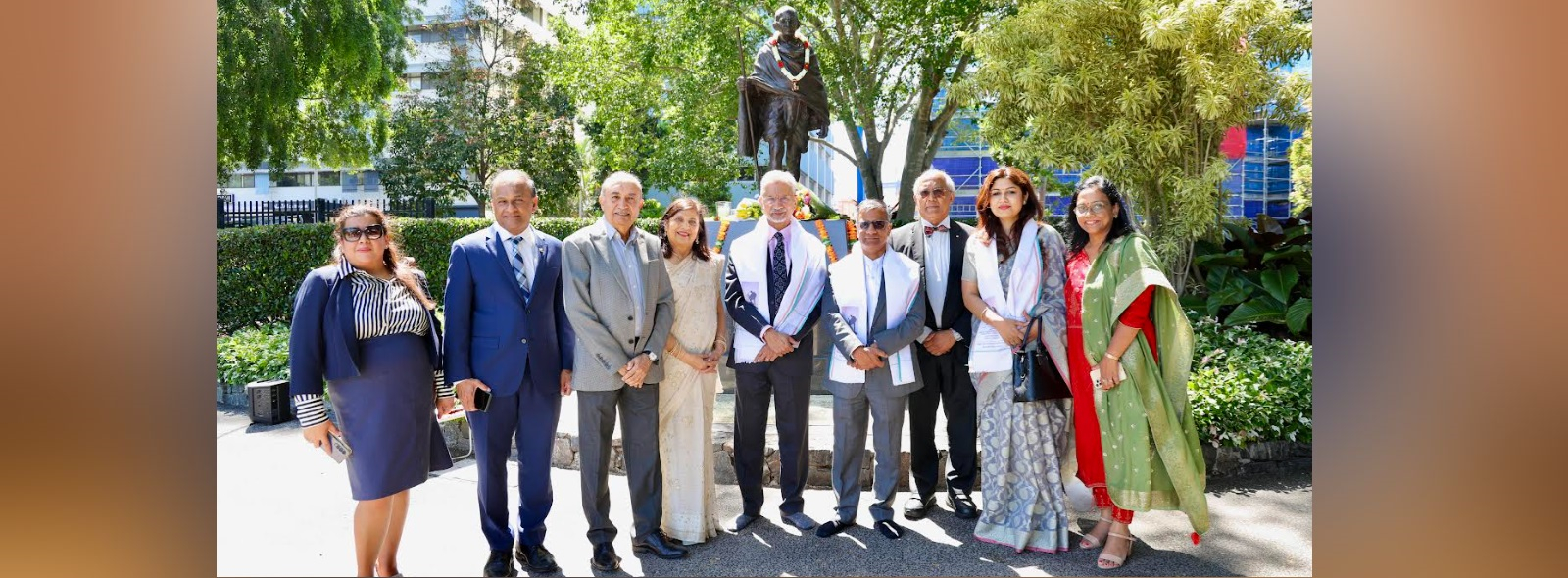 Visit of EAM to Gandhi Statue at Roma Parklands, Brisbane, Qld